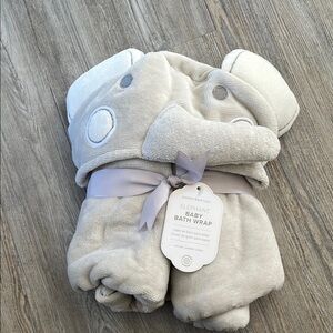 Pottery Barn Kids Elephant Baby Bath Wrap NWT